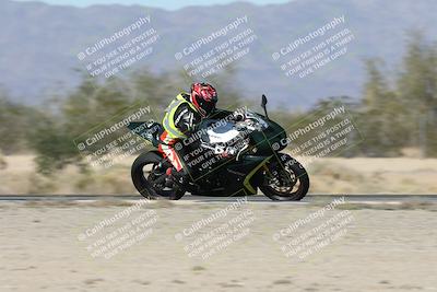 media/Dec-01-2025-Moto Forza (Mon) [[2daa91e15f]]/3-Beginner Group/Session 2 (Turn 7 Inside Pans)/